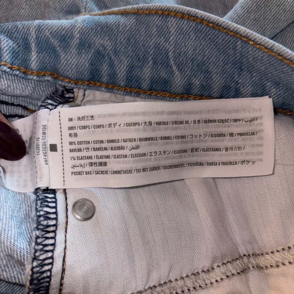 Abercrombie & Fitch Mid Rise Denim Mini Skirt Side Slit Raw Hem Light Wash 10/30 - Picture 5 of 5